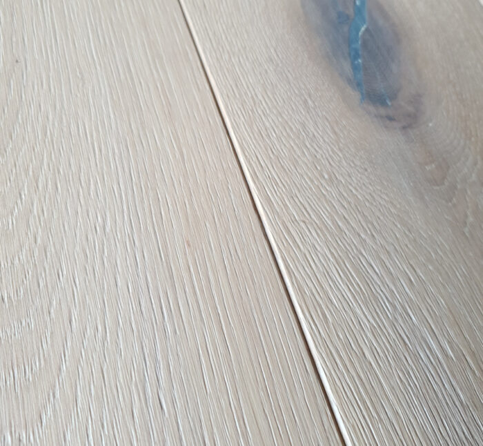 Bodendiele – Farbton Extra White - obrazek 5